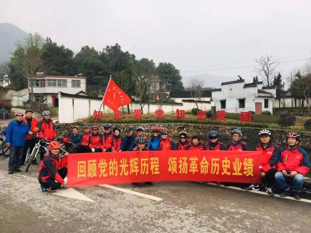 一个男人为了父母而结婚，你觉得是一种悲哀吗？游戏画面