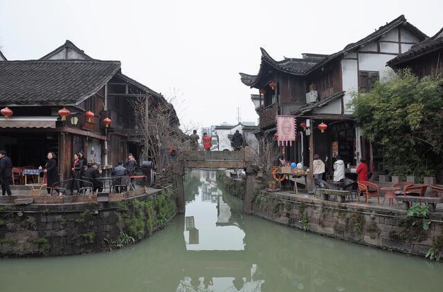 郑建辉被紧急撤职,山东高速切割失控行为,丁伟笑到最后